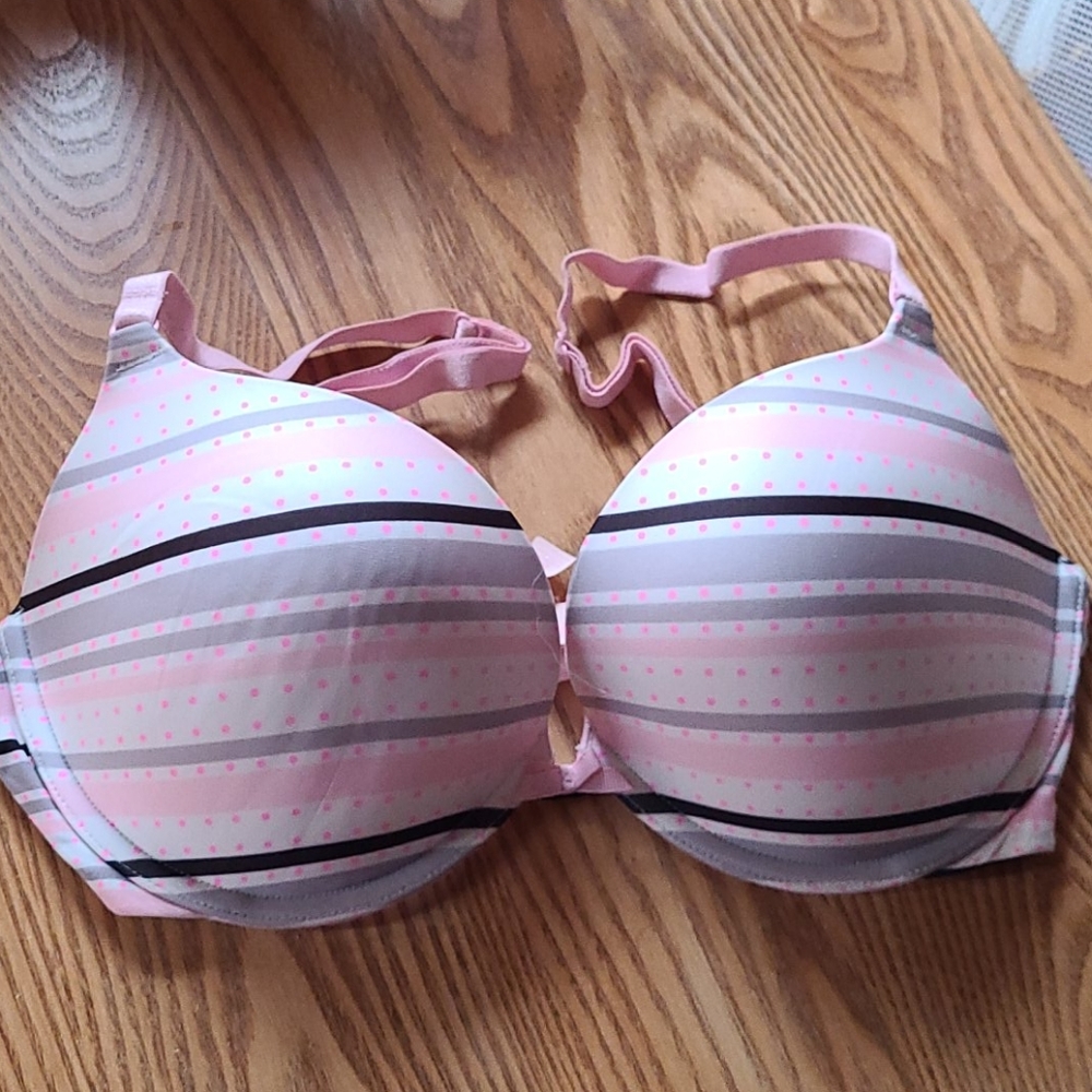 Victoria Secret 34D